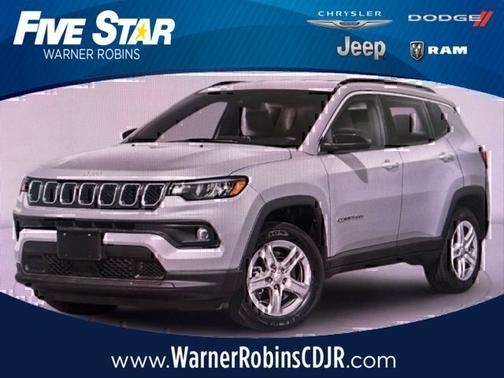 Silver Zynith Metallic Clearcoat 2024 Jeep Compass Latitude