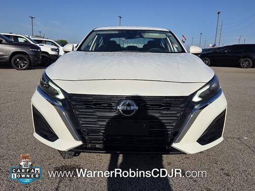 Pearl White 2023 Nissan Altima 2.5 SV