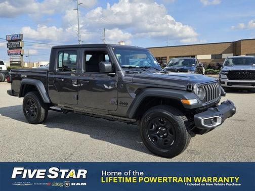 Granite Crystal Metallic Clearcoat 2026 Jeep Gladiator Sport
