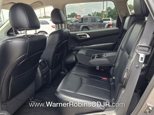 Gun Metallic 2020 Nissan Pathfinder SL