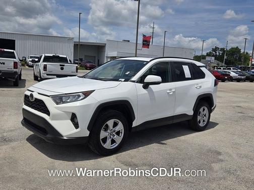 Super White 2019 Toyota RAV4 XLE