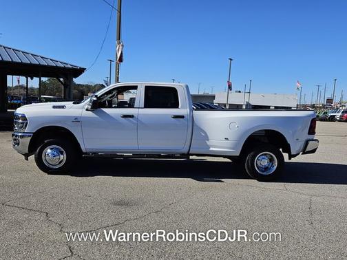 Bright White Clearcoat 2026 RAM 3500 Tradesman