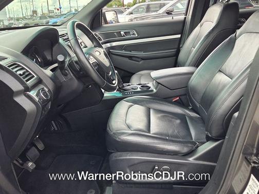 Magnetic 2016 Ford Explorer XLT