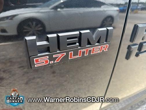 Brilliant Black Crystal Pearlcoat 2016 RAM 1500 Sport