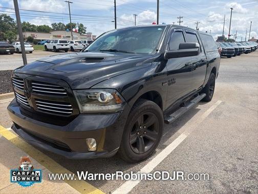 Brilliant Black Crystal Pearlcoat 2016 RAM 1500 Sport