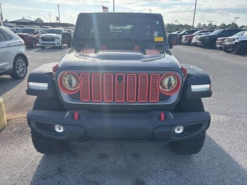 Granite Crystal Metallic Clearcoat 2024 Jeep Wrangler Rubicon