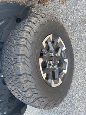Granite Crystal Metallic Clearcoat 2024 Jeep Wrangler Rubicon