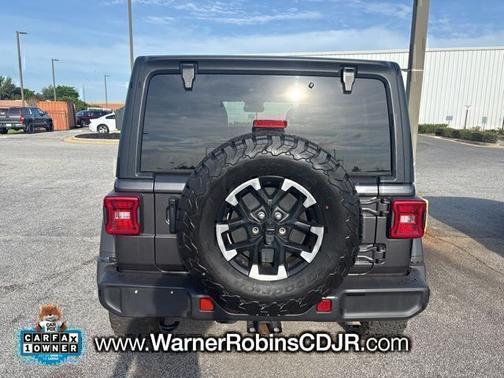 Granite Crystal Metallic Clearcoat 2024 Jeep Wrangler Rubicon