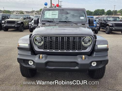 Granite Crystal Metallic Clearcoat 2026 Jeep Wrangler