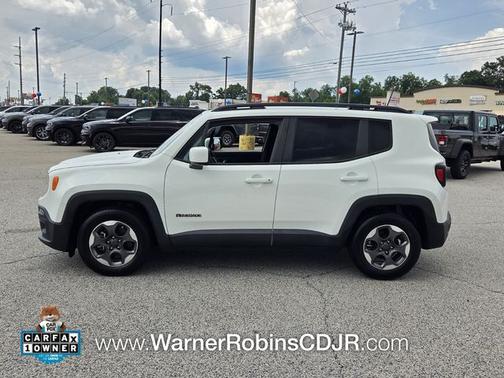Alpine White 2018 Jeep Renegade Latitude