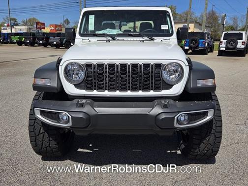 Bright White Clearcoat 2026 Jeep Gladiator Sport
