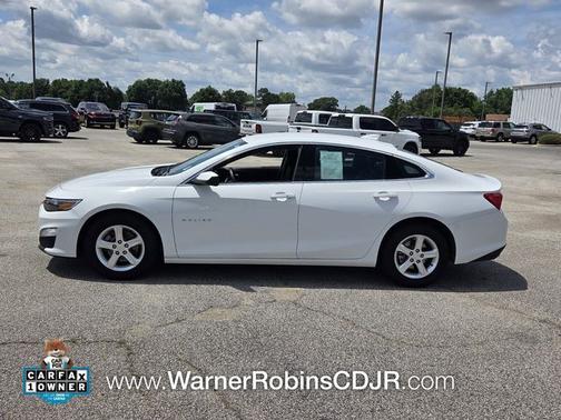 Summit White 2024 Chevrolet Malibu LT