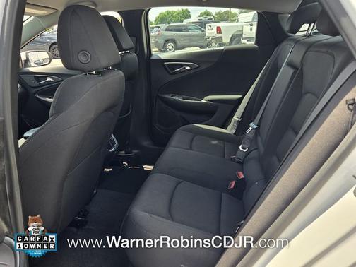 Summit White 2024 Chevrolet Malibu LT