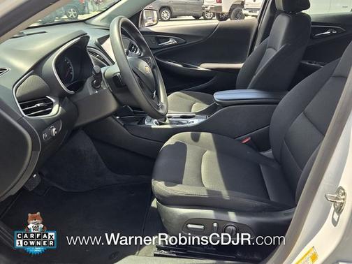 Summit White 2024 Chevrolet Malibu LT
