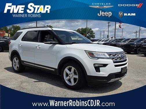 Oxford White 2018 Ford Explorer XLT