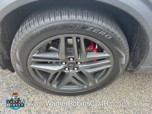 Gray Metallic 2025 Ford Explorer ST-Line