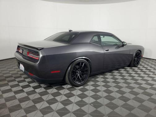 2016 Dodge Challenger R/T