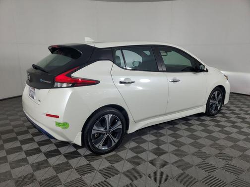 2022 Nissan Leaf SV