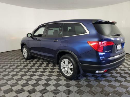 2016 Honda Pilot LX