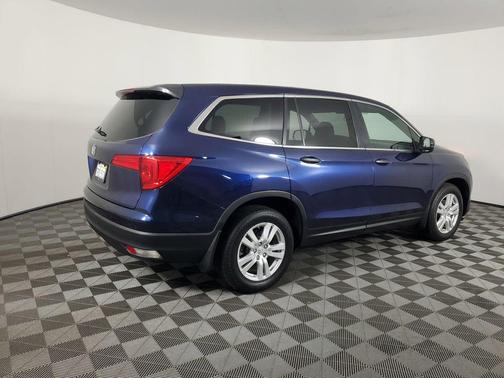 2016 Honda Pilot LX
