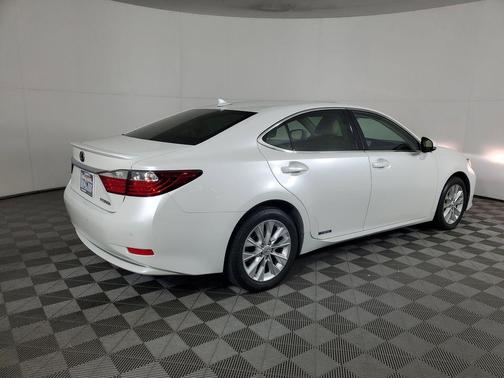 2014 Lexus ES 300h Base