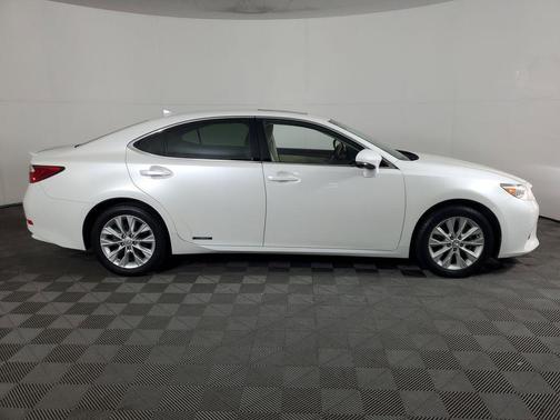 2014 Lexus ES 300h Base