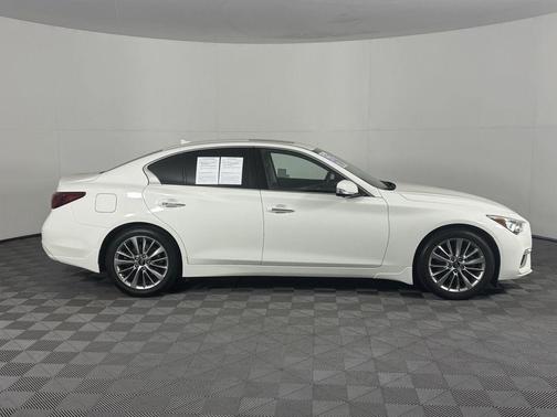 2022 INFINITI Q50 LUXE