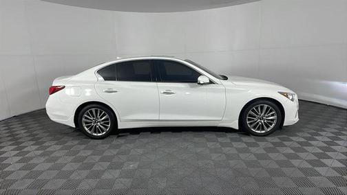 2022 INFINITI Q50 LUXE