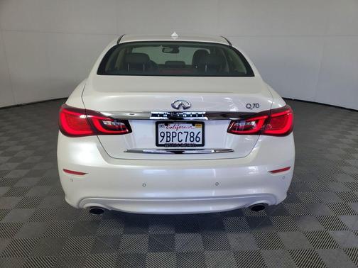 2019 INFINITI Q70 3.7 LUXE