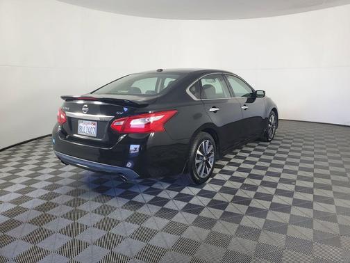 2016 Nissan Altima 2.5 SV