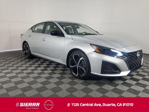 2025 Nissan Altima SR