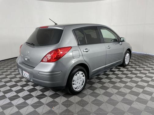 2012 Nissan Versa 1.8 S