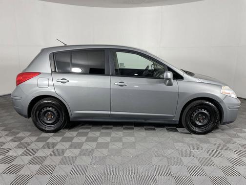 2012 Nissan Versa 1.8 S