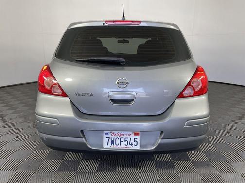 2012 Nissan Versa 1.8 S