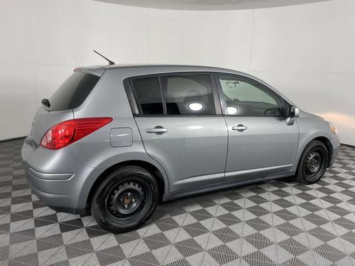 2012 Nissan Versa 1.8 S