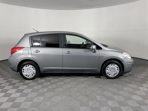 2012 Nissan Versa 1.8 S