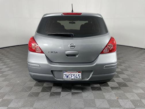 2012 Nissan Versa 1.8 S