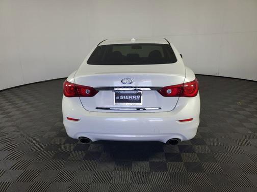 2015 INFINITI Q50 Base