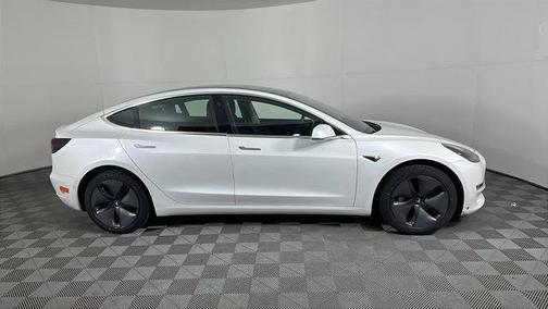 2020 Tesla Model 3 Standard Range Plus