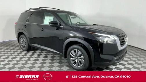 2025 Nissan Pathfinder SV