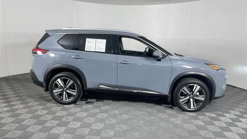 2022 Nissan Rogue SL