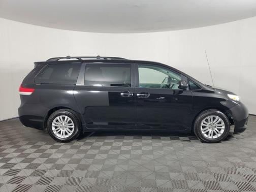 2013 Toyota Sienna 