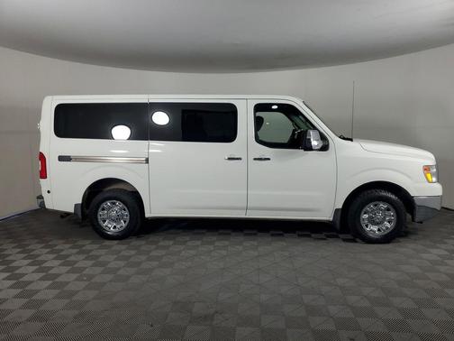 2013 Nissan NV Passenger NV3500 HD SV V6/SV V8