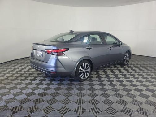 2020 Nissan Versa 1.6 SR
