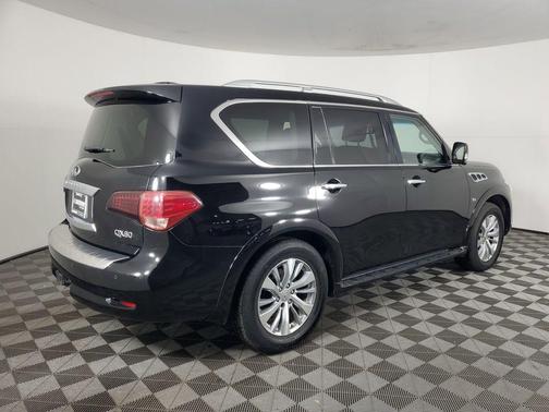 2017 INFINITI QX80 Base