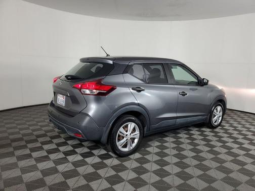 2020 Nissan Kicks S