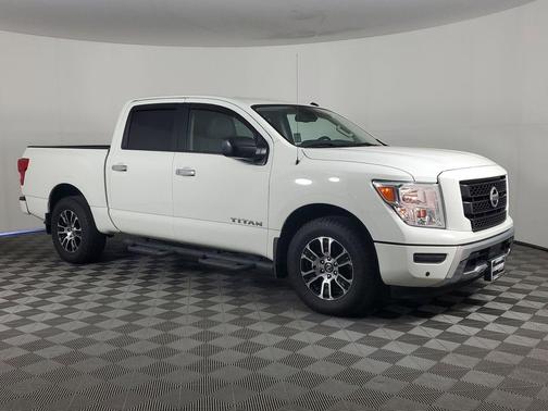 2021 Nissan Titan SV