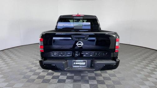2025 Nissan Frontier SV