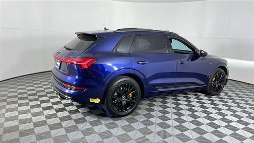 2022 Audi e-tron Premium