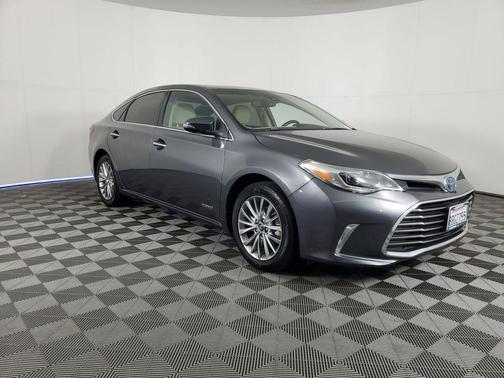 2018 Toyota Avalon Hybrid Limited